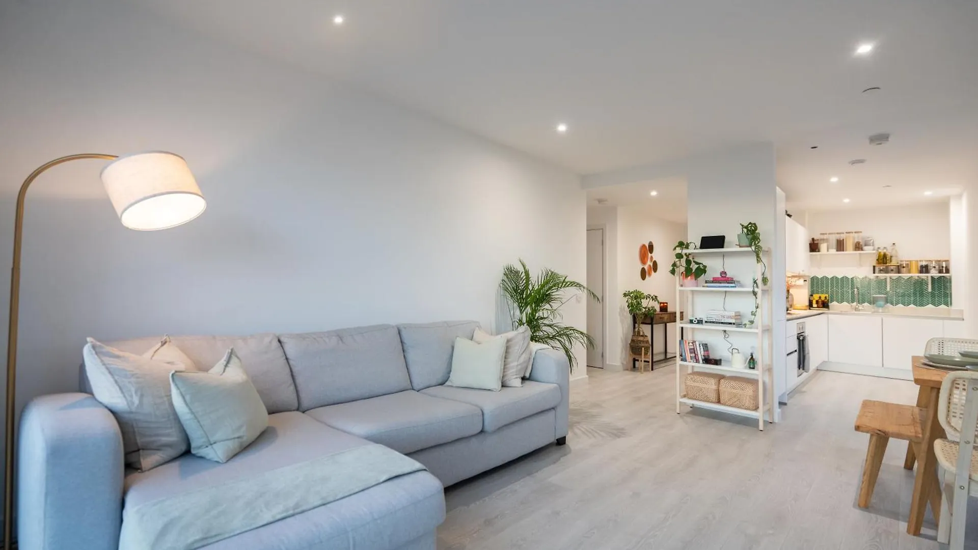 Private Room In 2 Bed Apartment Hounslow Birleşik Krallık