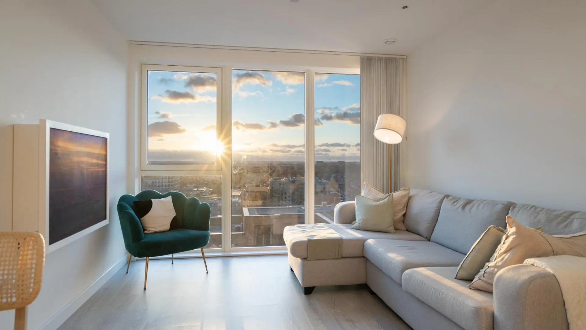 Pansiyon Private Room In 2 Bed Apartment Hounslow Birleşik Krallık