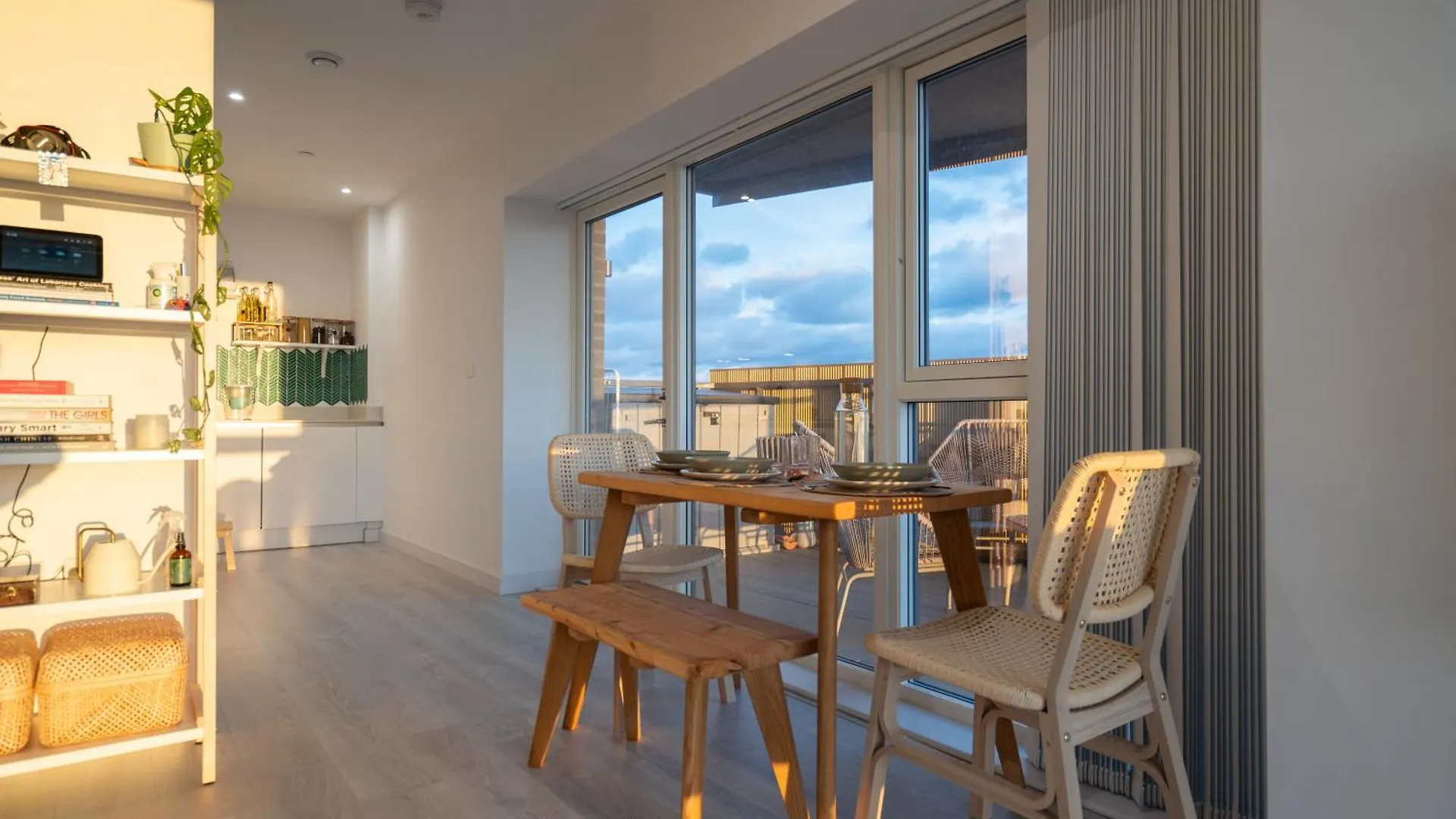 Pansiyon Private Room In 2 Bed Apartment Hounslow