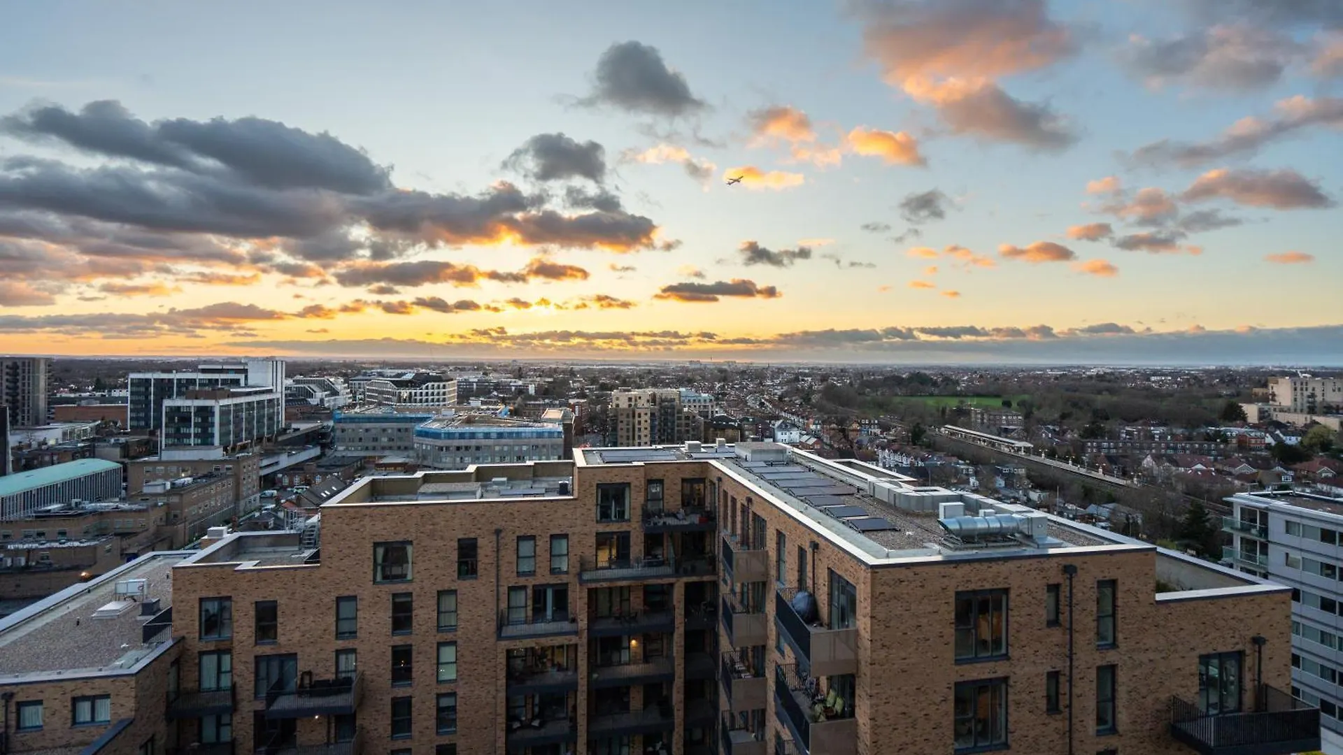 Private Room In 2 Bed Apartment Hounslow 0*,  United Kingdom